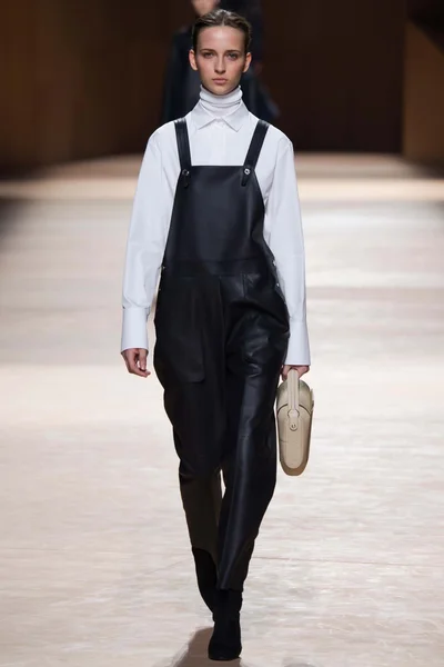 Look 2